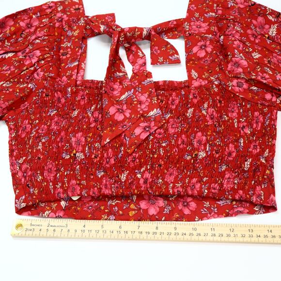Band Of The Free Ditsy Floral Smocked Crop Top L Red Puff Sleeve Tie Back Boho - Picture 7 of 10